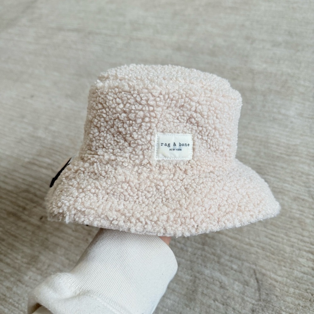Rag & Bone Reversible Beige Sherpa and Quilted Nylon Addison Bucket Hat - Picture 6 of 13